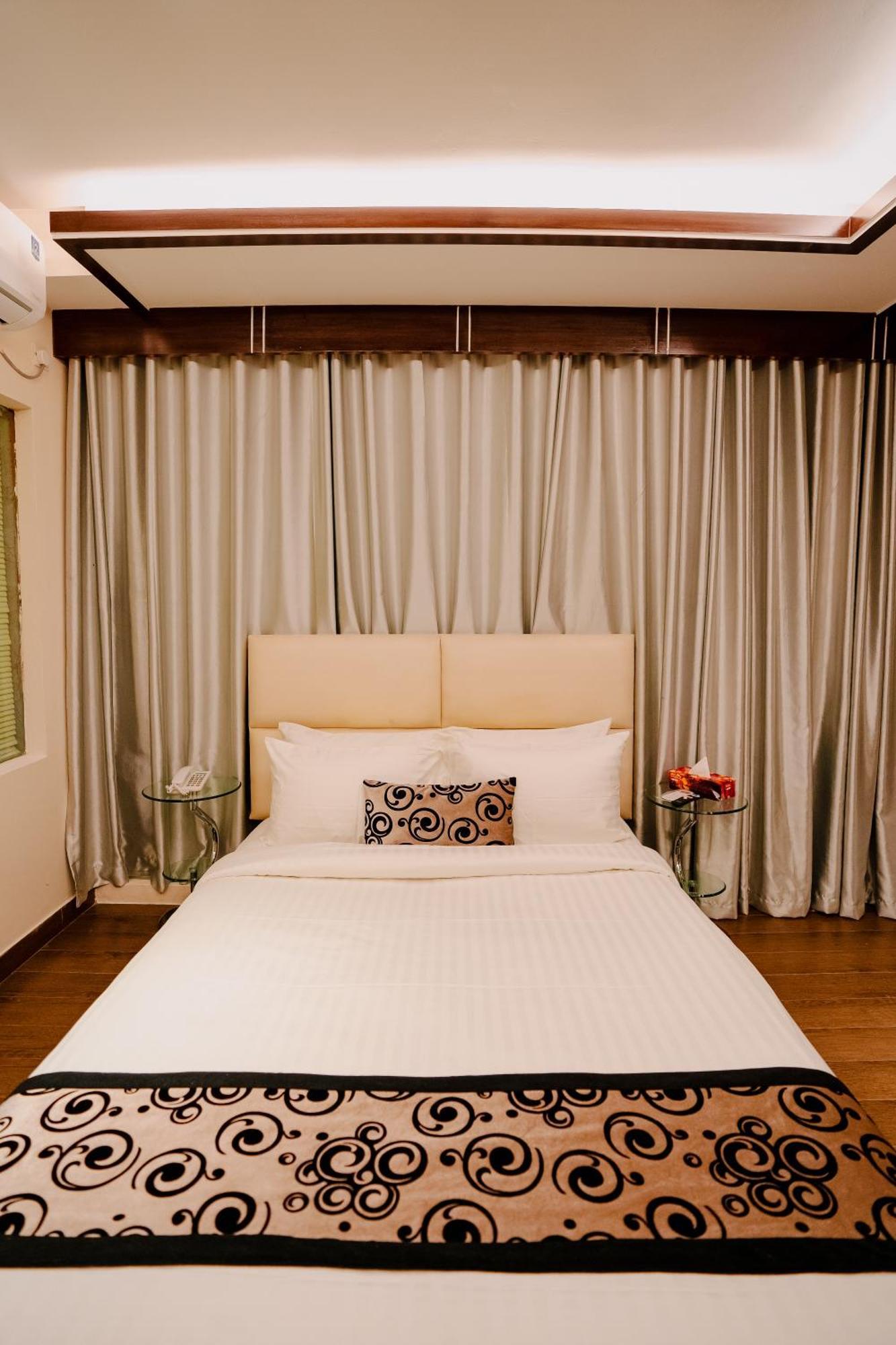 Royal Residence Dhaka Esterno foto