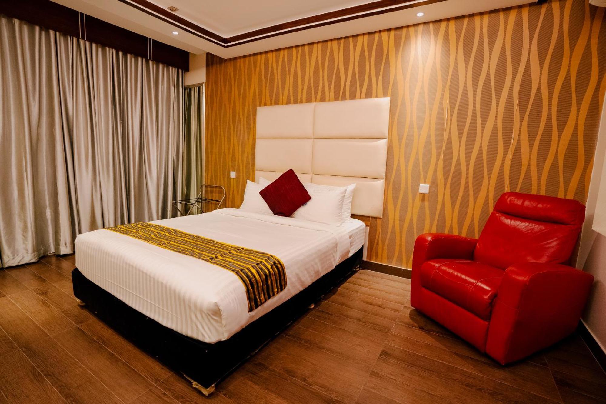 Royal Residence Dhaka Esterno foto