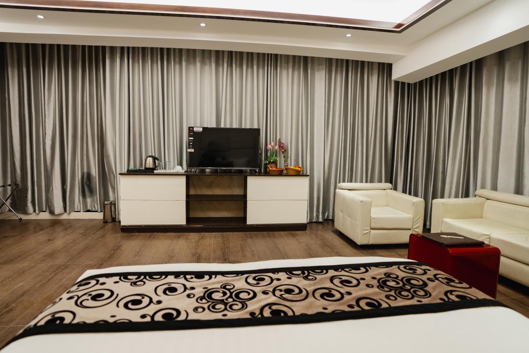 Royal Residence Dhaka Esterno foto